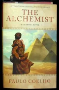 Book cover of The Alchemist: A Graphic Novel