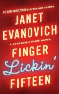 Finger Lickin' Fifteen (Stephanie Plum Series #15)