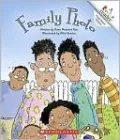 Family Photo (Rookie Reader Prepositional Phrases Series)