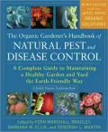 Organic Gardener's Handbook of Natural Pest and Disease Control: A Complete Guide to Maintaining a Healthy Garden and Yard the Earth-Friendly Way