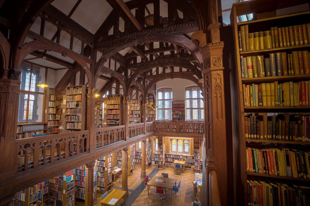 Gladstones library